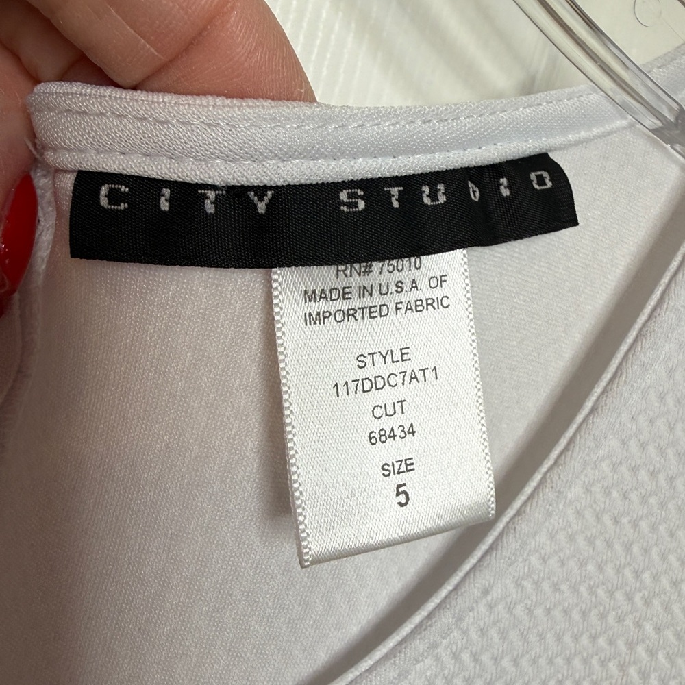 City Studio White Lace Mini Dress Lined Zip Up Size 5 - Picture 8 of 10